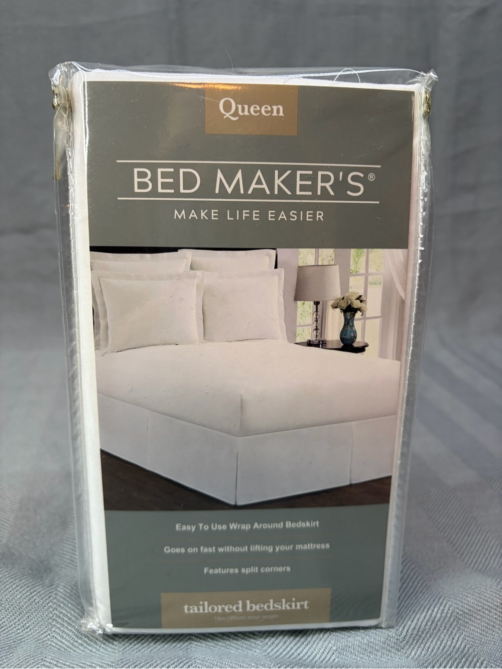 NWT Bed Makers tailored bed skirt 14 inch drop queen size white